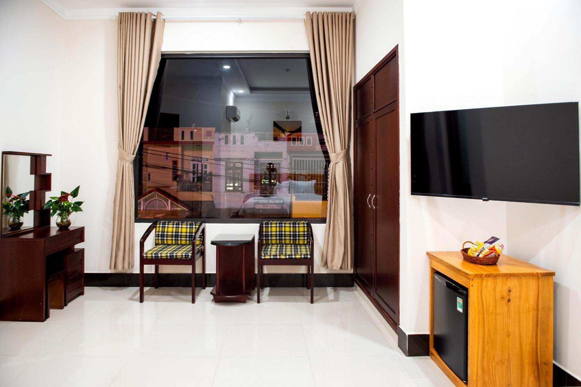Minh Lam Hotel Pleiku Luaran gambar