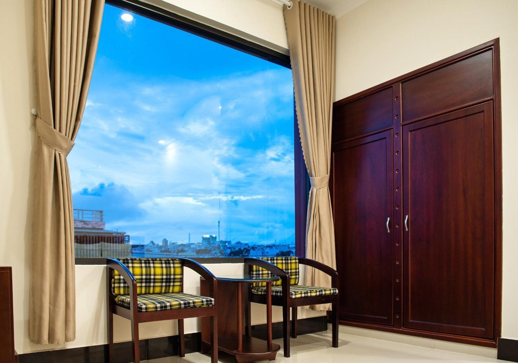 Minh Lam Hotel Pleiku Luaran gambar